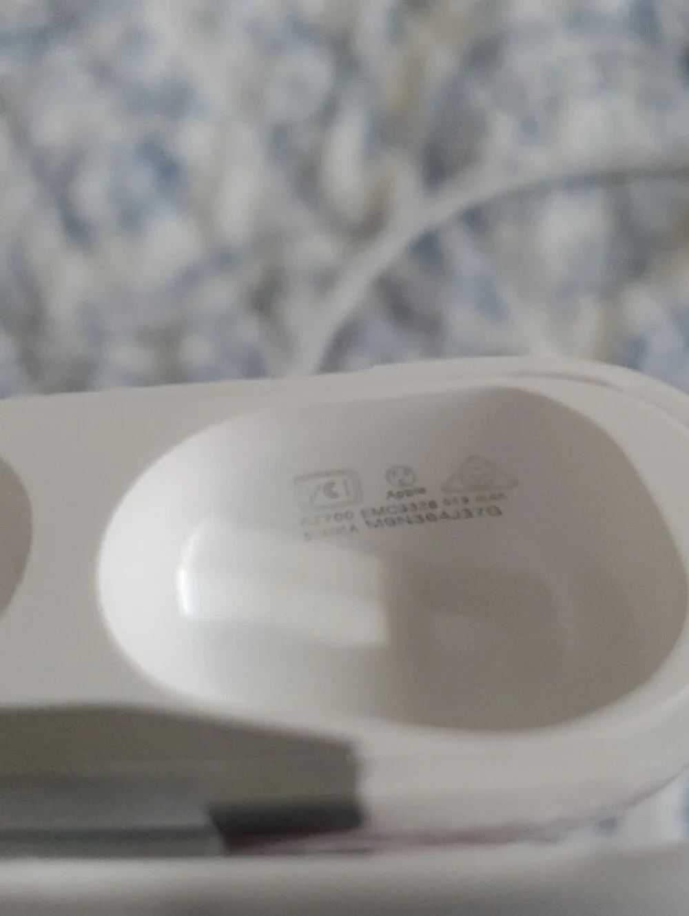 Apple White AirPods Pro 3 with Charging Case